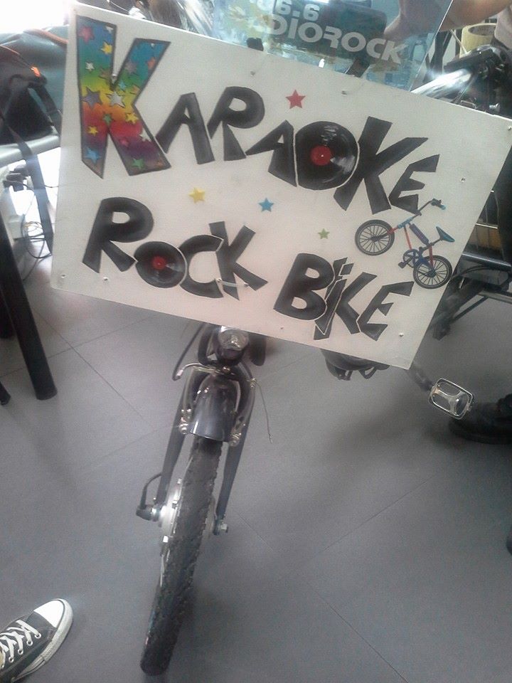 La musica tiene in forma: La Karaoke Rock Bike